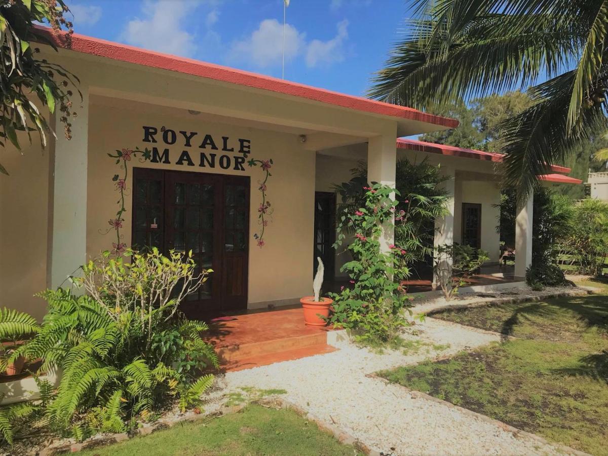 Royale Manor Villa Corozal Buitenkant foto
