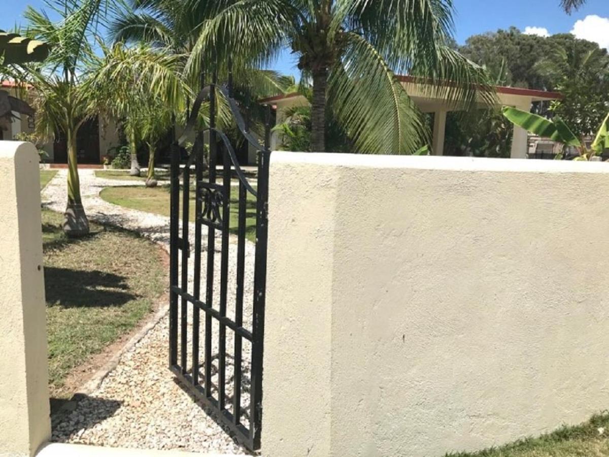 Royale Manor Villa Corozal Buitenkant foto