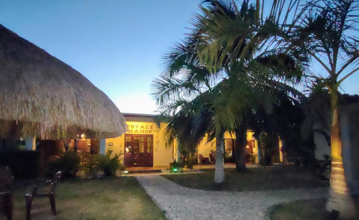 Royale Manor Villa Corozal Buitenkant foto
