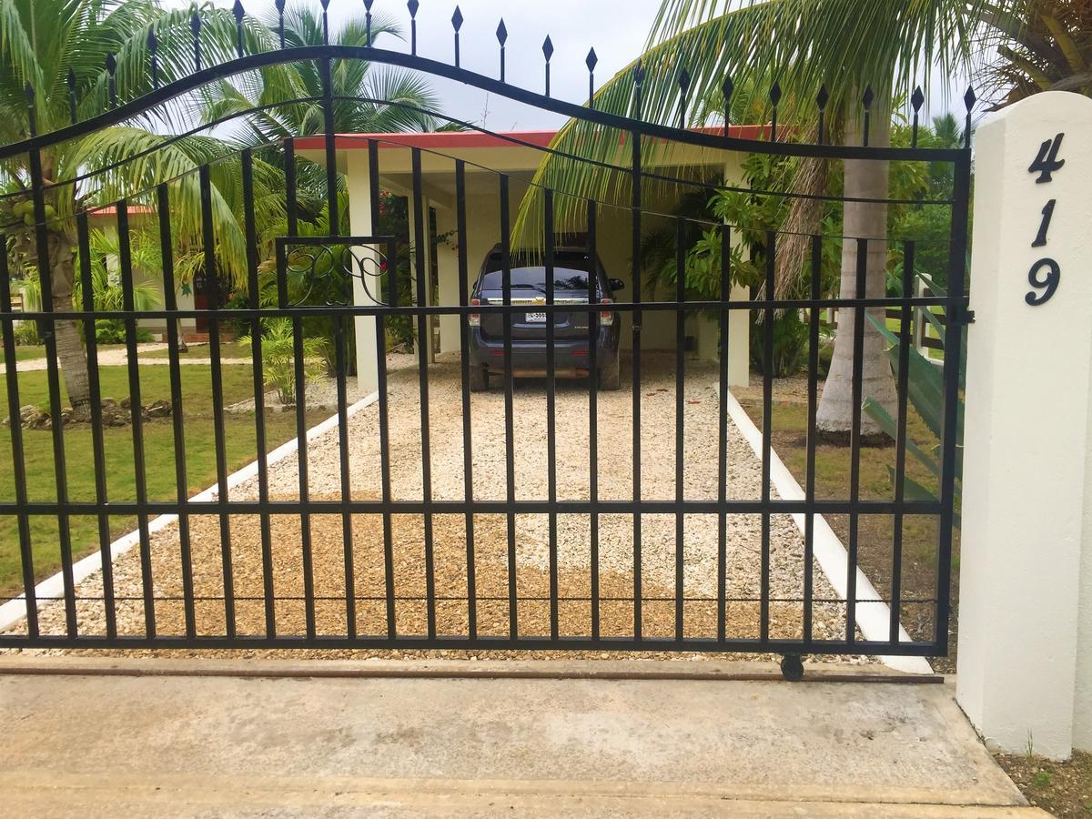 Royale Manor Villa Corozal Buitenkant foto