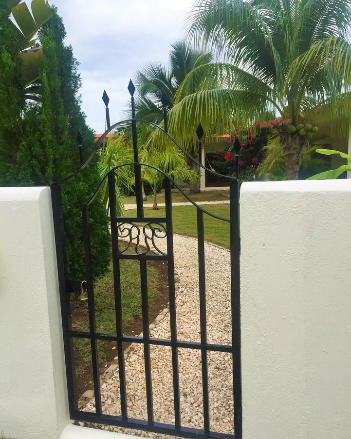 Royale Manor Villa Corozal Buitenkant foto