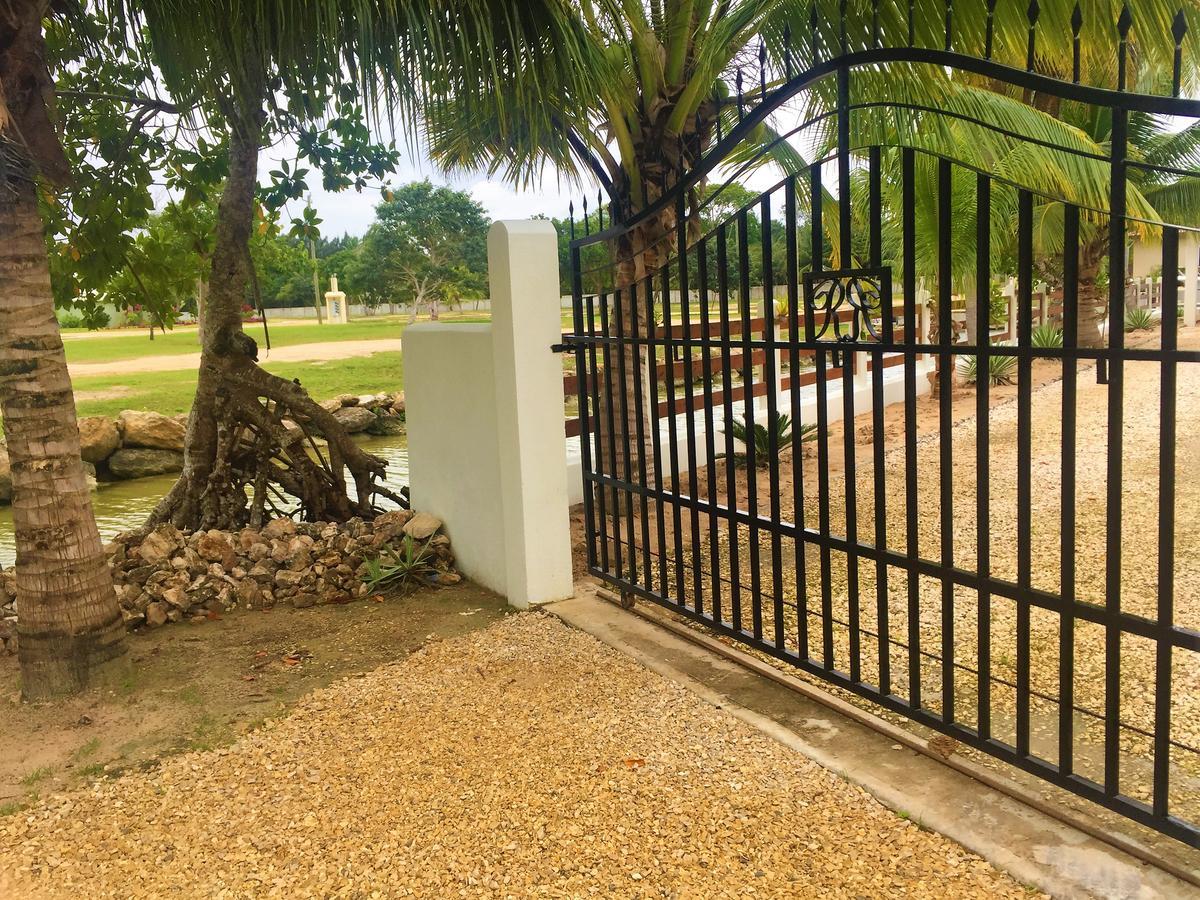 Royale Manor Villa Corozal Buitenkant foto