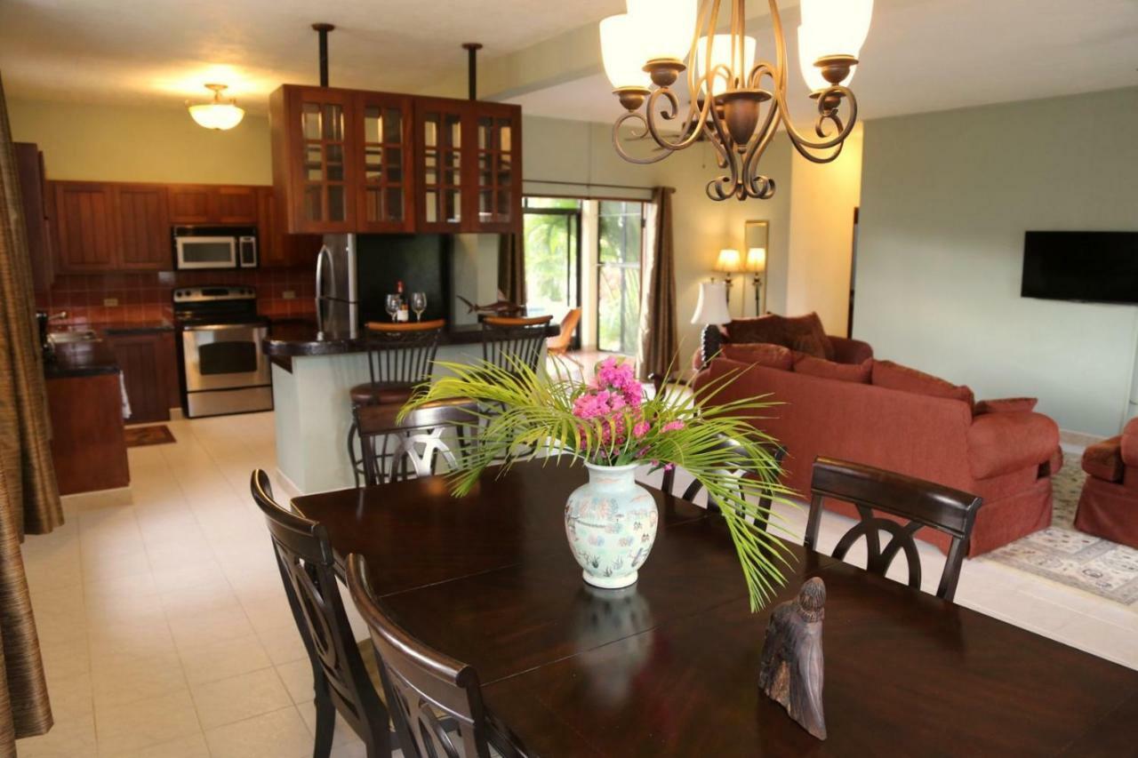 Royale Manor Villa Corozal Buitenkant foto